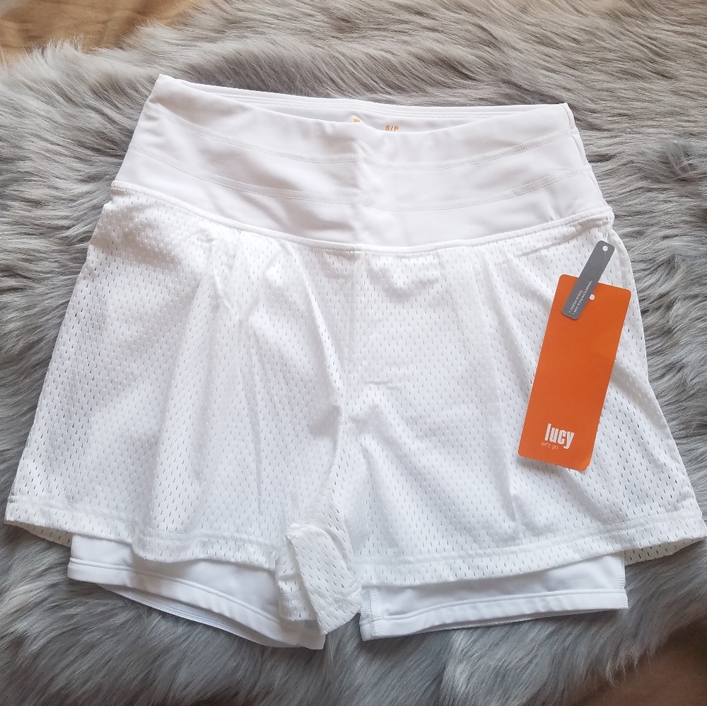 Lucy Lighten Up Layer Short White Small
